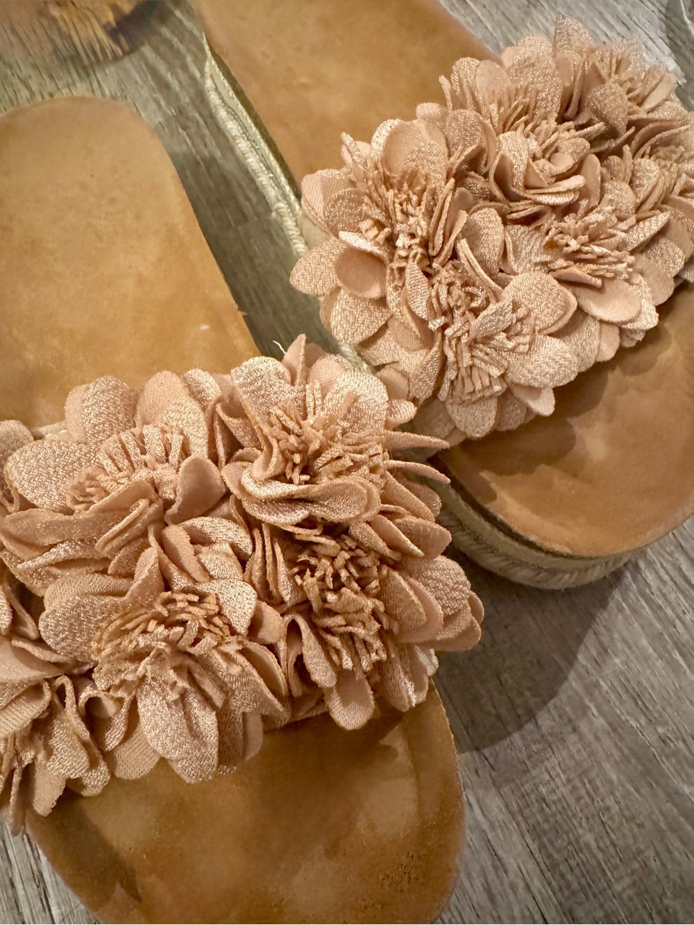 Blush Floral Espadrille Slide - Picture 3 of 4